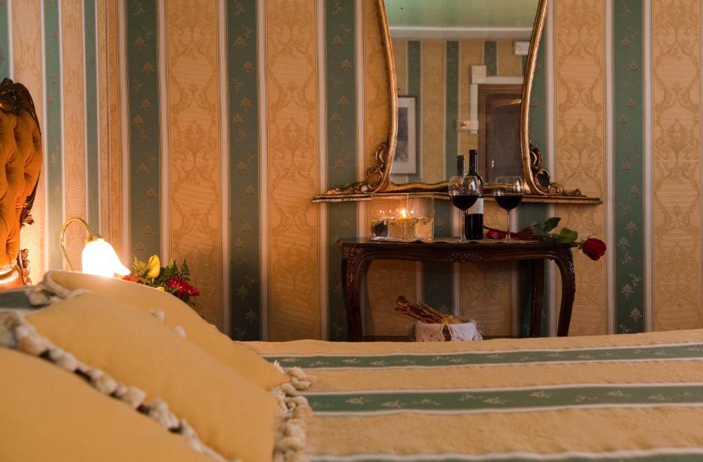 Locanda Antico Fiore Венеція Екстер'єр фото