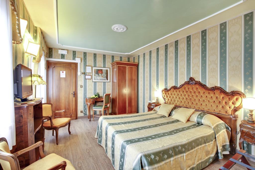 Locanda Antico Fiore Венеція Екстер'єр фото