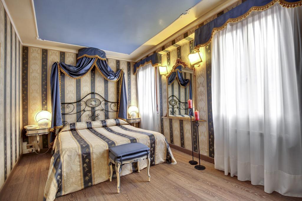 Locanda Antico Fiore Венеція Екстер'єр фото