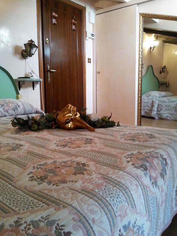 Locanda Antico Fiore Венеція Екстер'єр фото