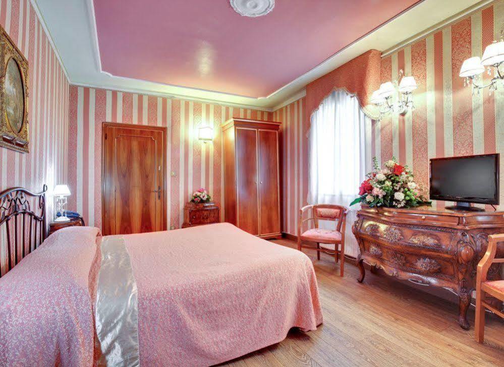 Locanda Antico Fiore Венеція Екстер'єр фото